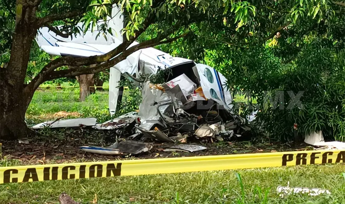 Se desploma avioneta y pierde la vida el piloto