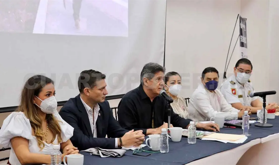 Se reúne Carlos Morales con empresarios de la Coparmex