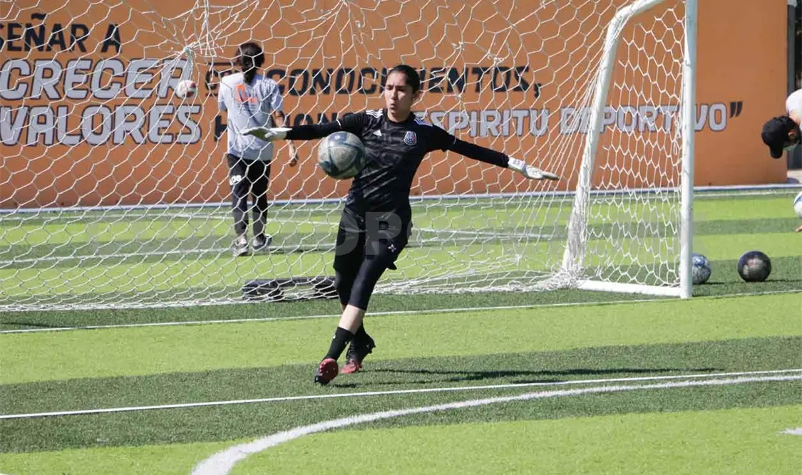 Edición navideña de Goalkeeper War