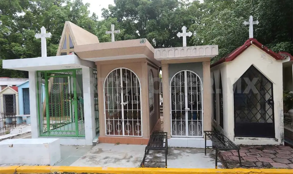 Calculan visita a panteones de 351 mil chiapanecos