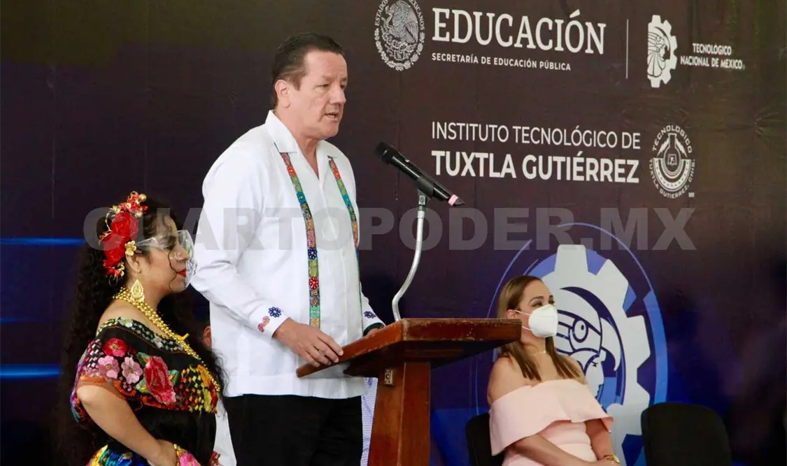 El director del instituto destacó que durante 49 años han logrado importantes avances educativos. Cortesía