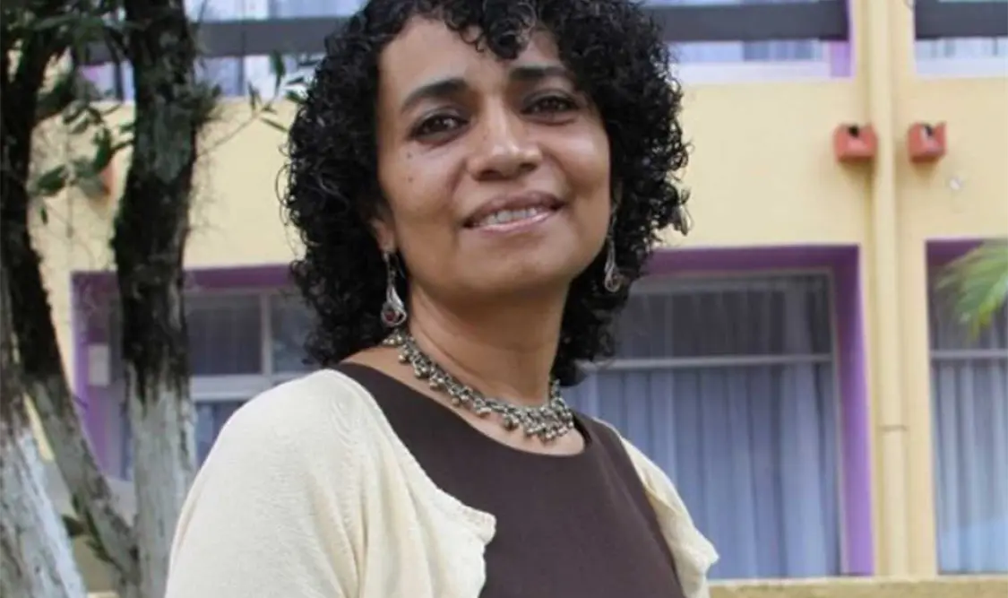 La escritora Malva Flores se pronunció respecto a las declaraciones de Andrés Manuel López Obrador. Cortesía