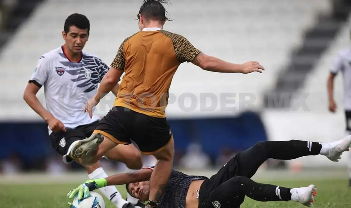 Lechuzas sostuvo práctica de alto nivel ante superlíder