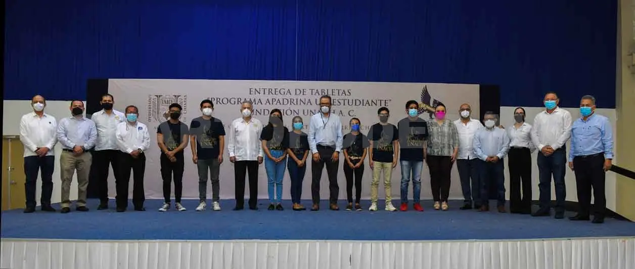 Celebran 25 años de la Fundación Unach