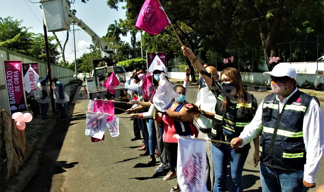 Inicia construcción de alumbrado público
