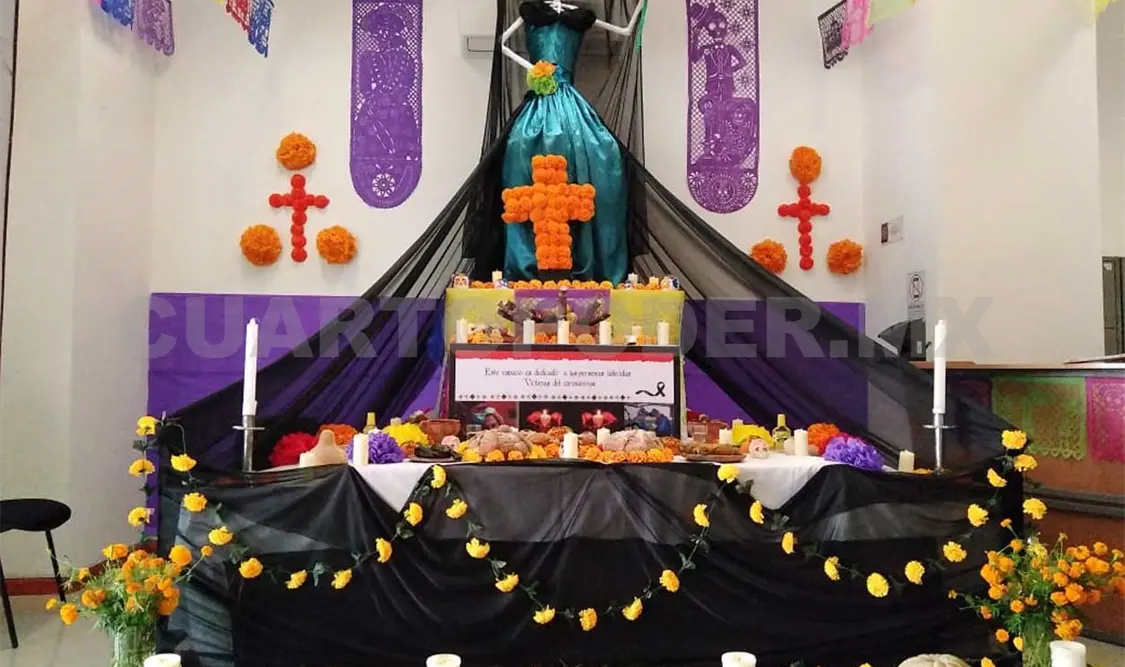 Dependencias celebran con altares