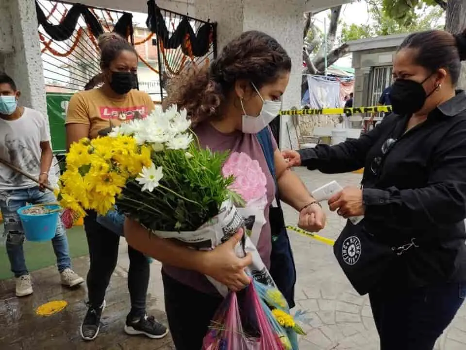 32 mil 779 visitantes en los panteones municipales y ejidales