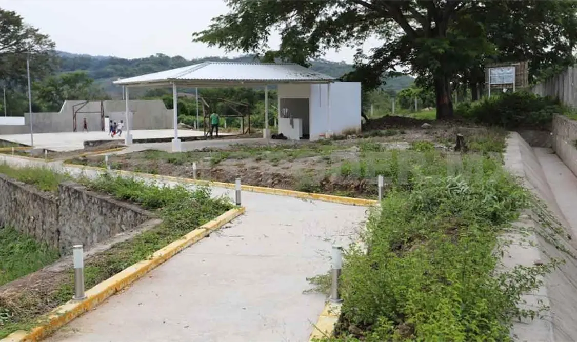 Familias de Nicolás Ruiz tendrán Unidad Deportiva