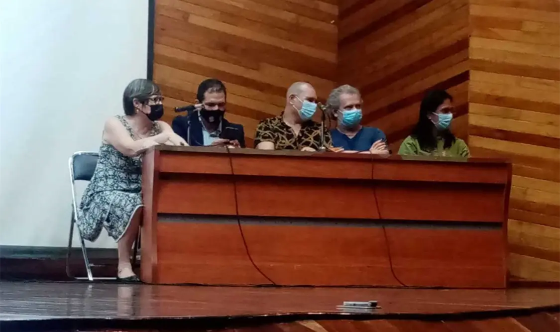 Evocan el olvido con Víctor Hugo López