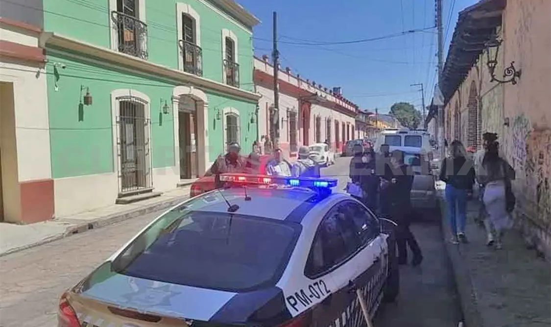 Despojan de 600 mil pesos a empleados de gasolinera