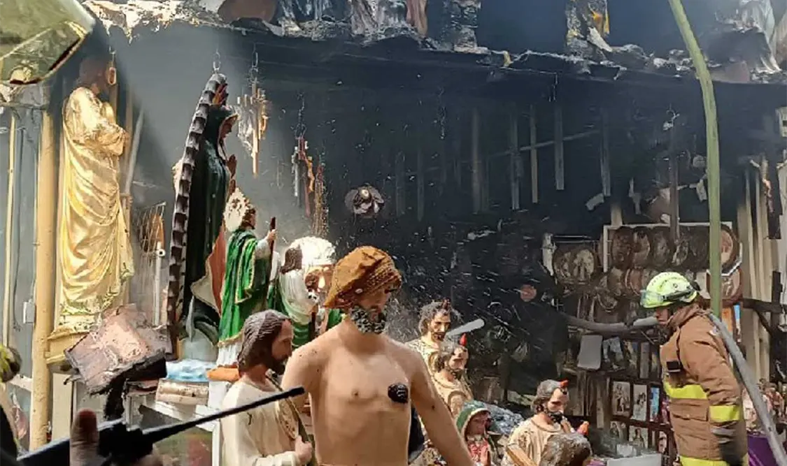 Según los primeros reportes se originó por la explosión de un tanque de gas. Cortesía