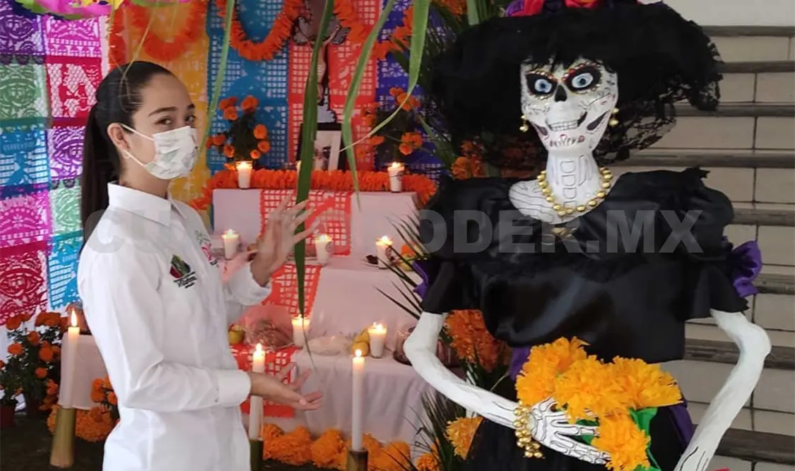 En el DIF municipal de Villaflores montó un altar de origen zoque, destacando lo más representativo para darlo a conocer a nivel nacional. Cortesía