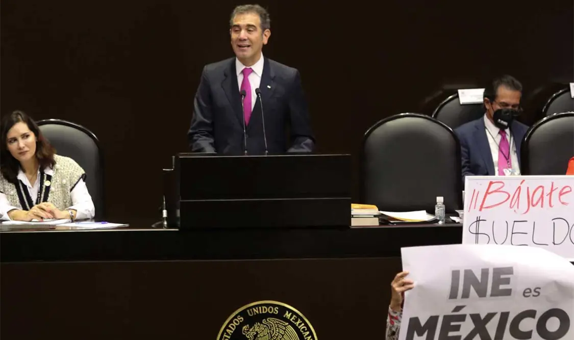 El consejero presidente del INE, Lorenzo Córdova, tuvo su primera intervención ante el pleno de la Cámara de Diputados, en donde comparece. Cortesía