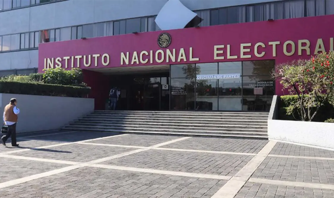 “Si un partido político decide devolver prerrogativas, el dinero no se etiqueta”, detalló el líder de Morena. Cortesía
