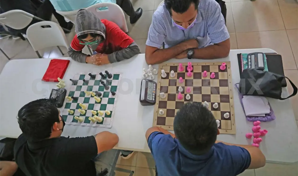 Abel Dávalos dominó los tableros en el ITAC