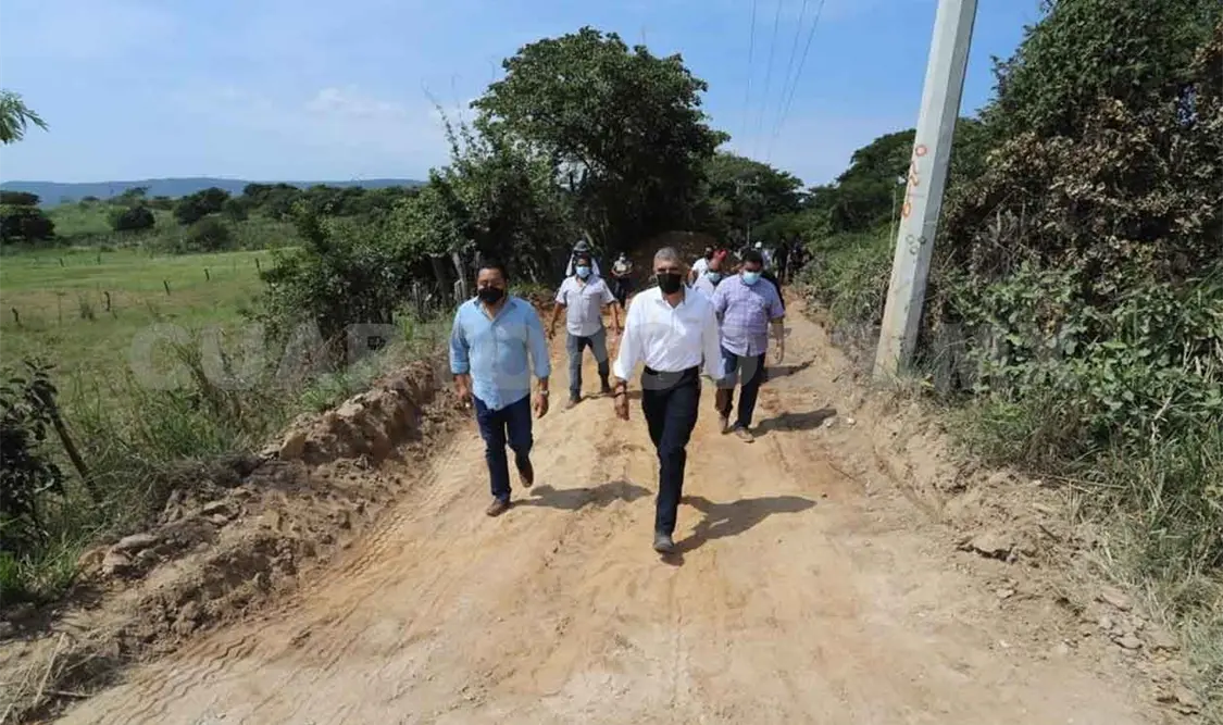 Obra vial beneficia a Chiapa de Corzo: Ángel Torres