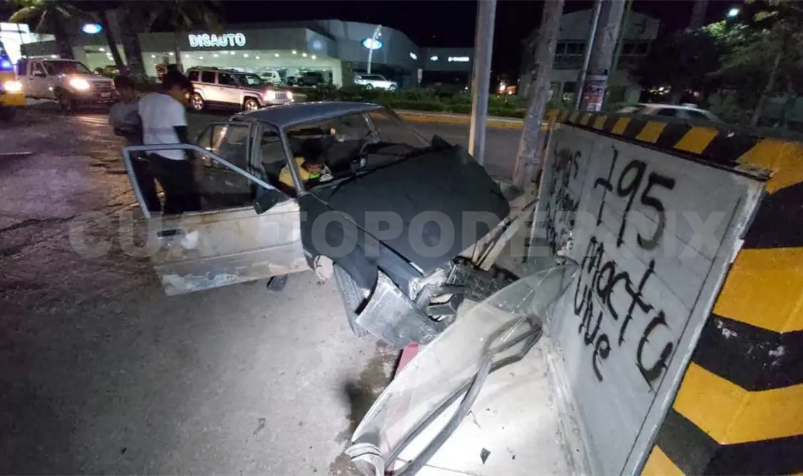 Lo chocan e impacta contra transformador