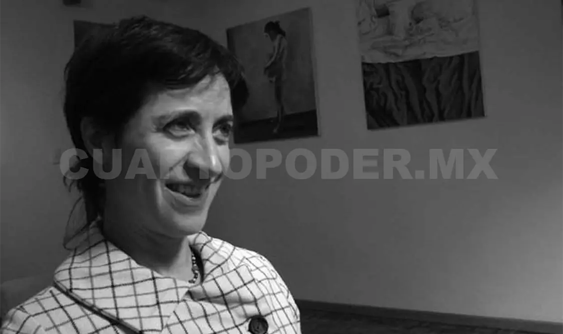 Maestra de la Unicach es reconocida