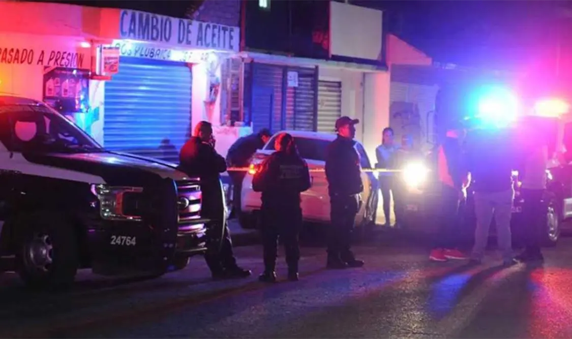 Los agentes fueron agredidos con armas de fuego por parte de una pareja, la cual fue abatida en el tiroteo. Cortesía