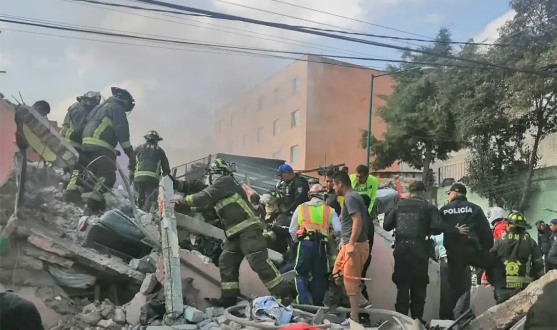 Una fuerte explosión se reportó en la calle Lago Ammer en la colonia Pensil Norte, alcaldía Miguel Hidalgo. Cortesía
