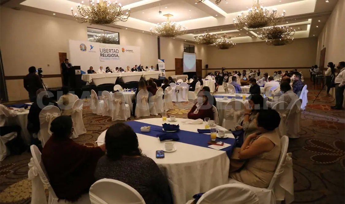 Realizan foro Libertad Religiosa, Valores y Familia