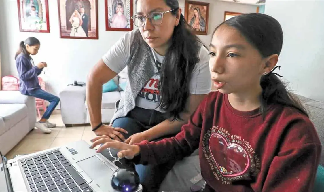 Beneficiarios y padres de estos se quejaron y criticaron la cancelación de las citas. Cortesía