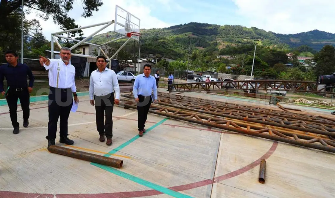 Obra beneficiará a familias: Ángel Torres