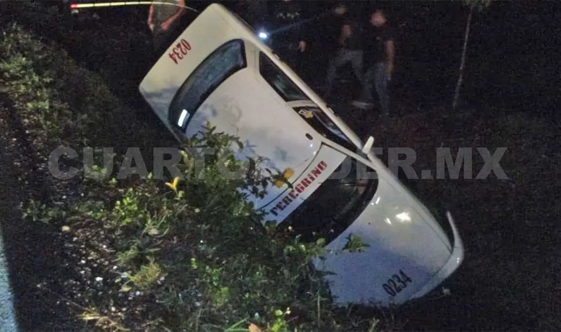 El vehículo de alquiler se salió de la cinta rodante, para luego terminar al fondo de un barranco. Moisés Lorenzo / CP