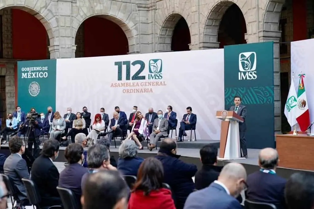 El director general del IMSS, Zoe Robledo resaltó que se hizo frente a la pandemia sin dejar de combatir a la corrupción. Cortesía