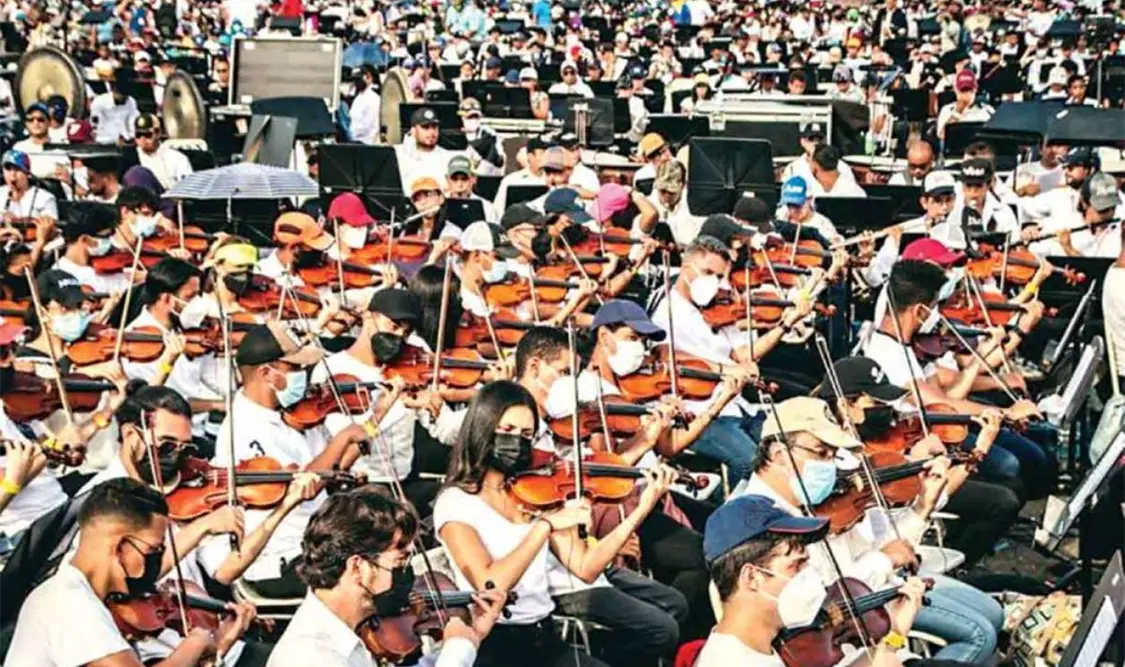 El Guinness, por la orquesta más grande del mundo