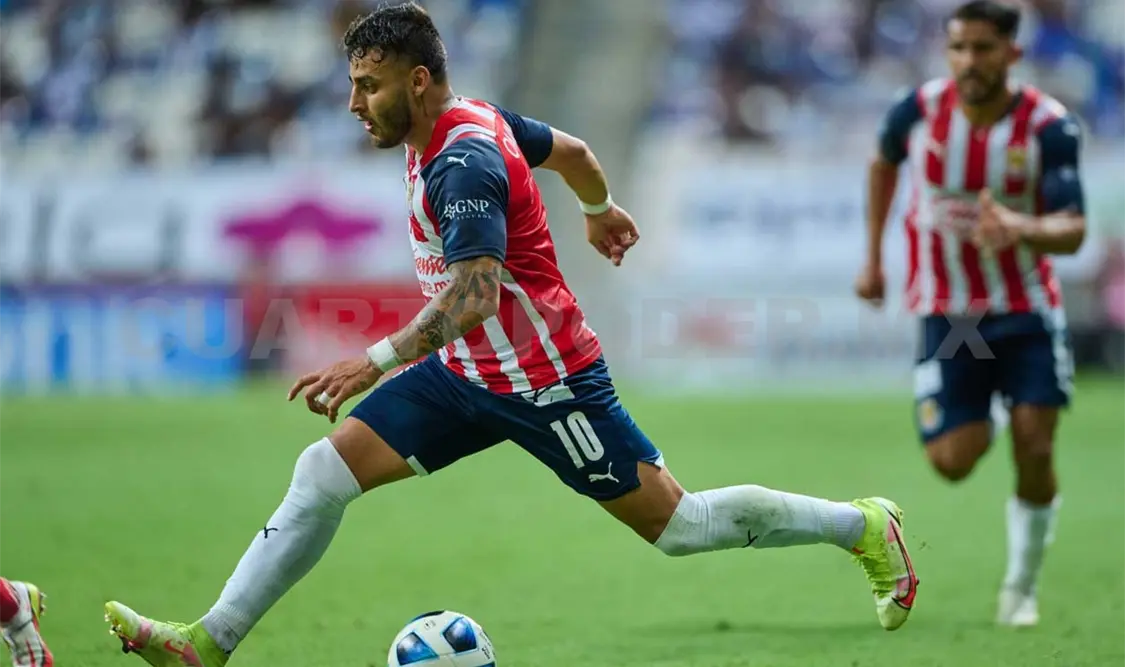 Vega desea seguir en Chivas