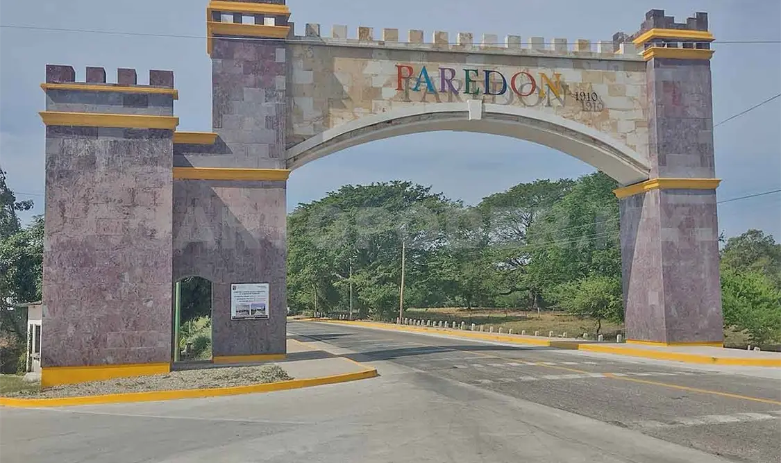 Celebran elecciones en Paredón