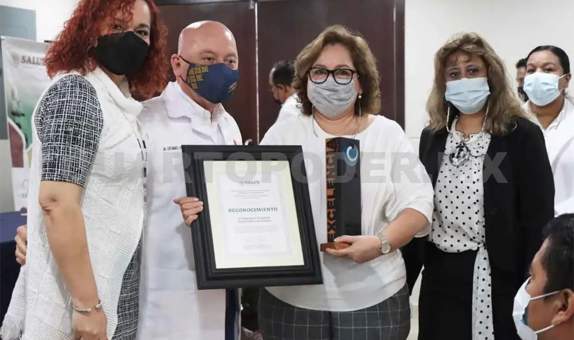 Destaca Pepe Cruz labor de químicos en su día