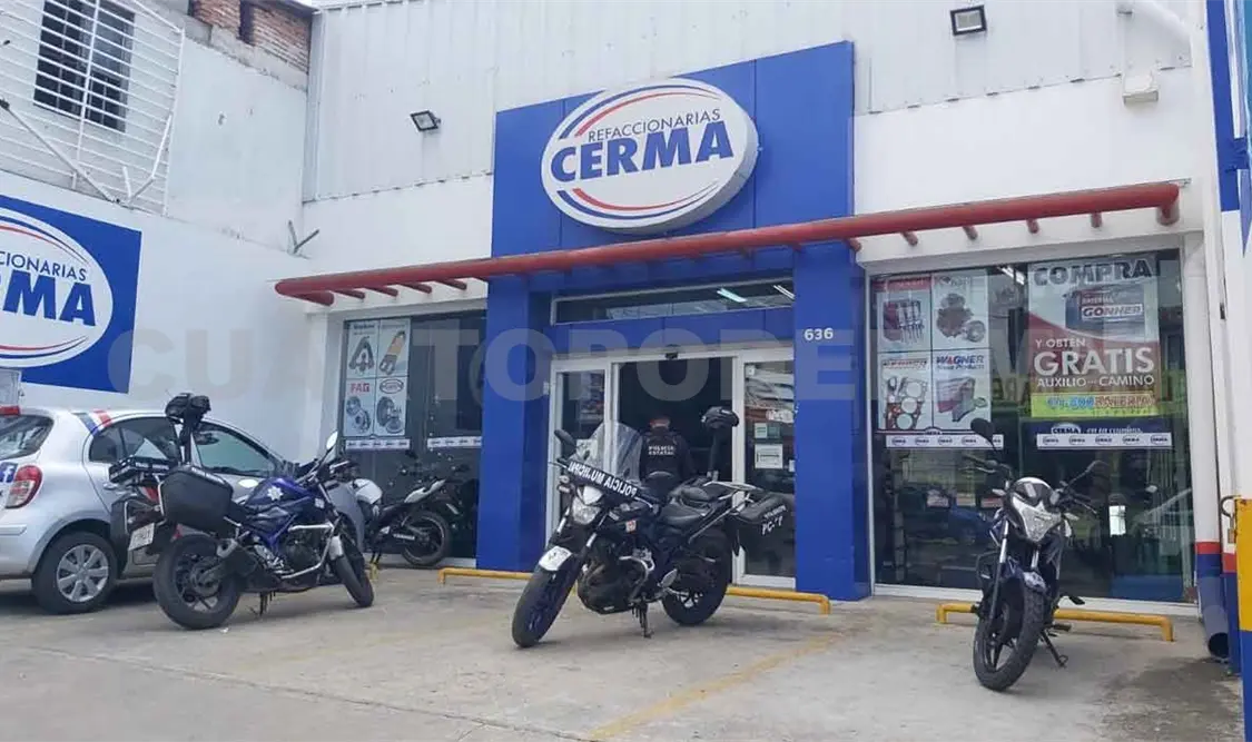 Asaltan refaccionaria y se llevan 26 mil pesos