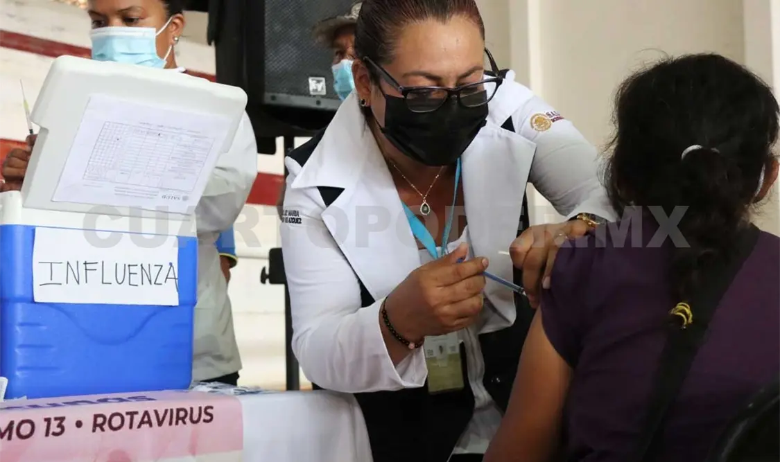 Reconocen a brigada por vacunación contra influenza