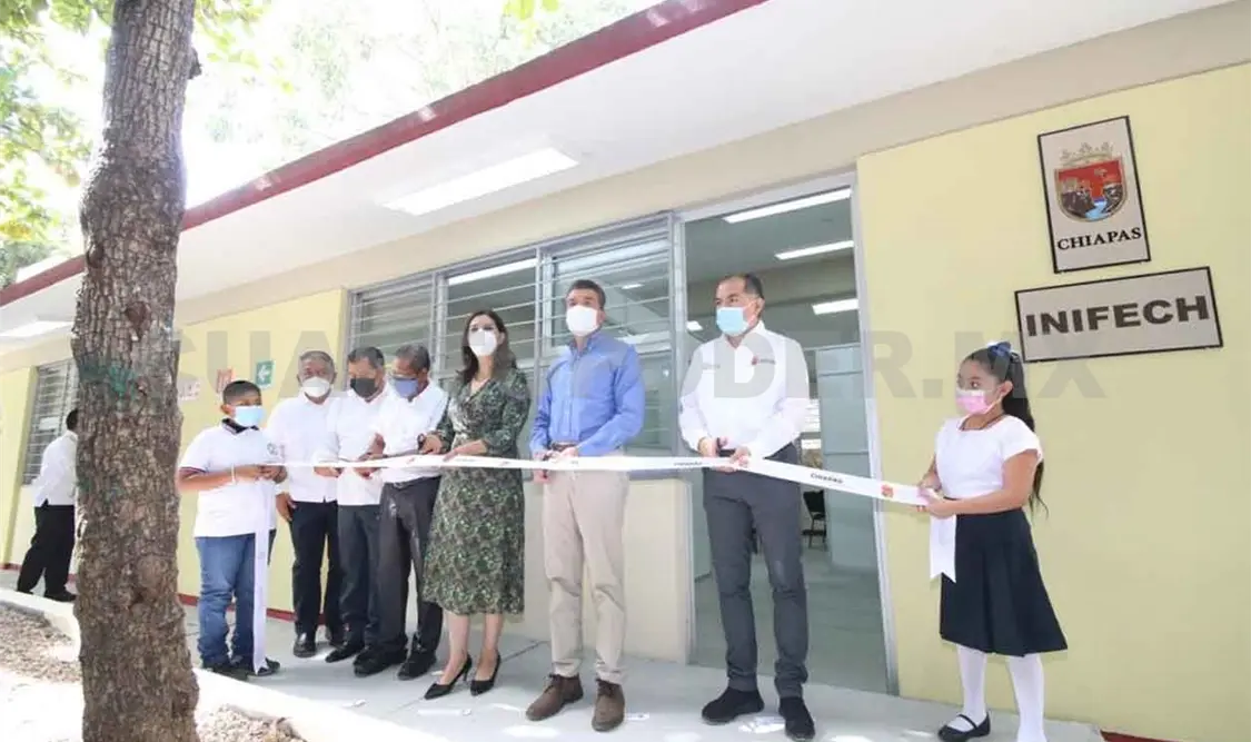 Mejoramos las escuelas para fortalecer la educación: REC