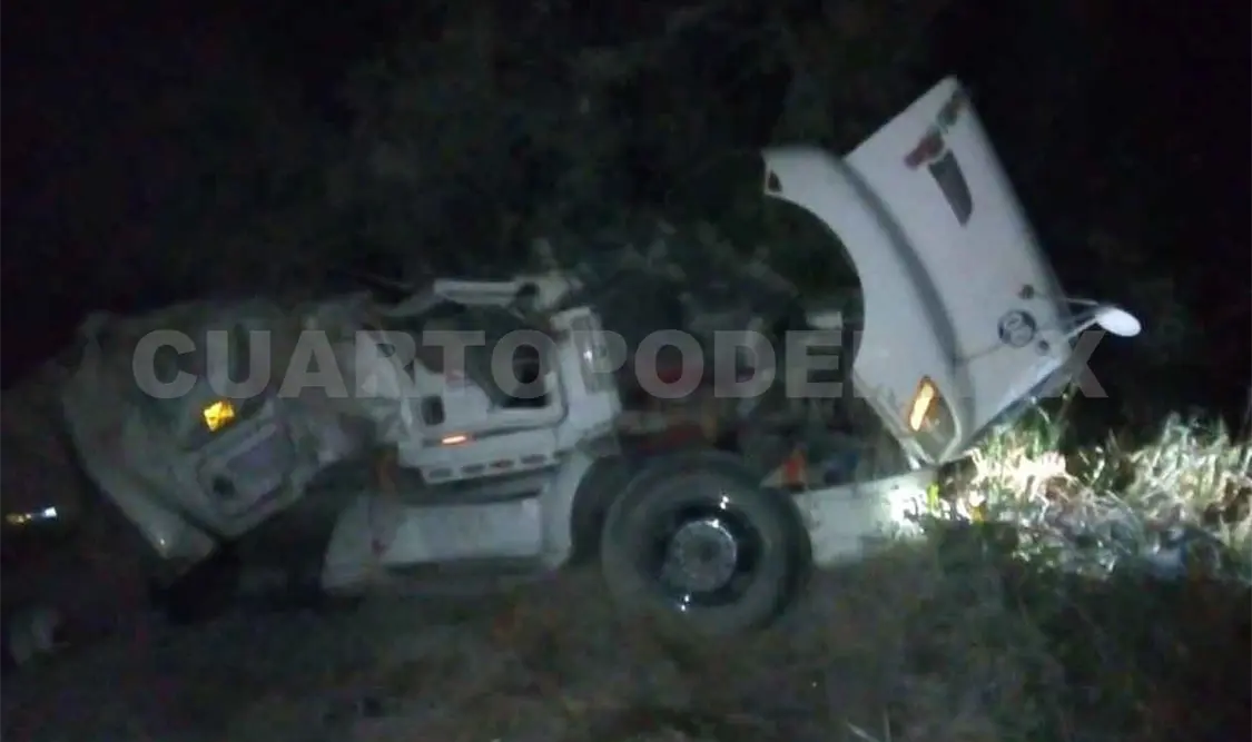 Por evitar ser asaltado volcó y fue hospitalizado