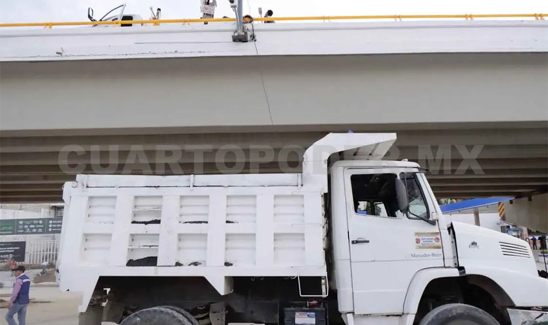 Doble paso a desnivel será de mil 500 metros