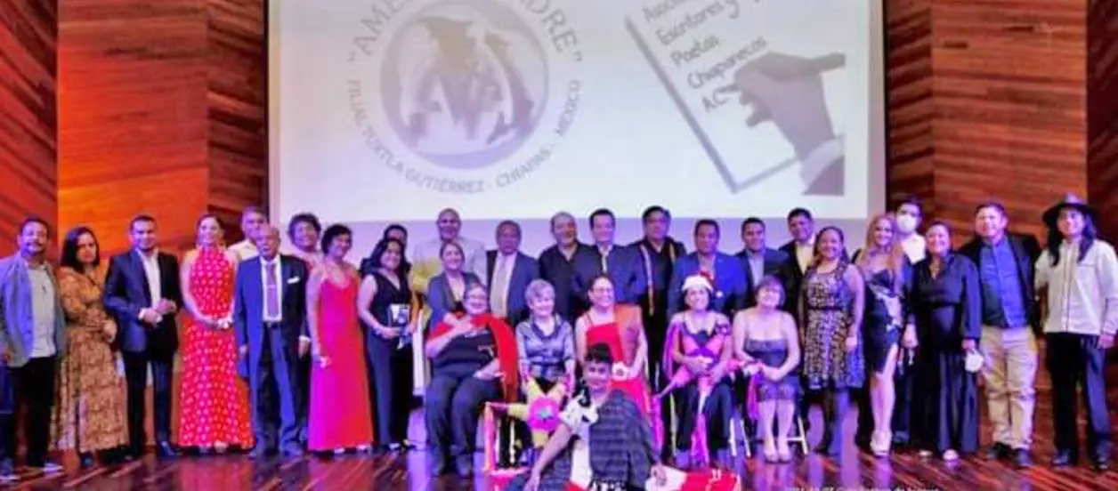 La Gala Poética tuvo lugar en el centro cultural Jaime Sabines el día martes 7 de diciembre. Cortesía