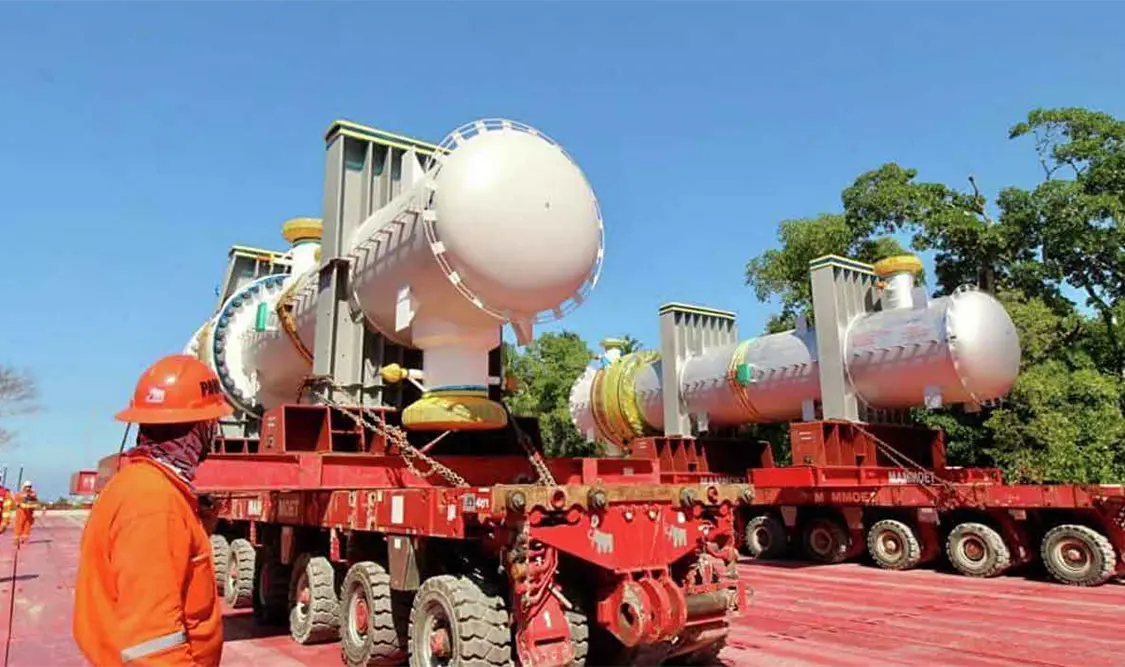 Gobierno emite de 20 a 25 regulaciones semanales