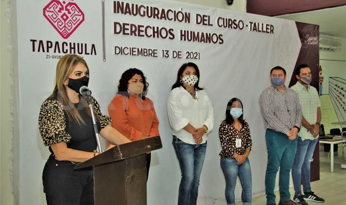 Capacitan en DD. HH. a personal de servicios