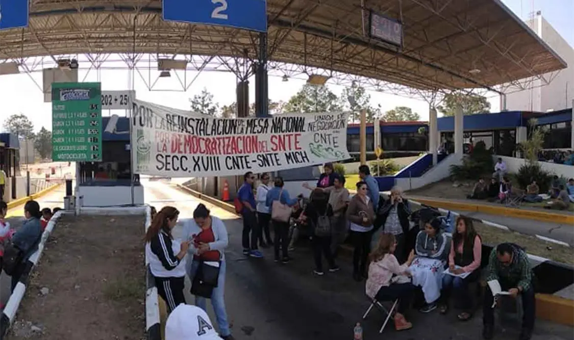 9 años de prisión para quienes tomen casetas