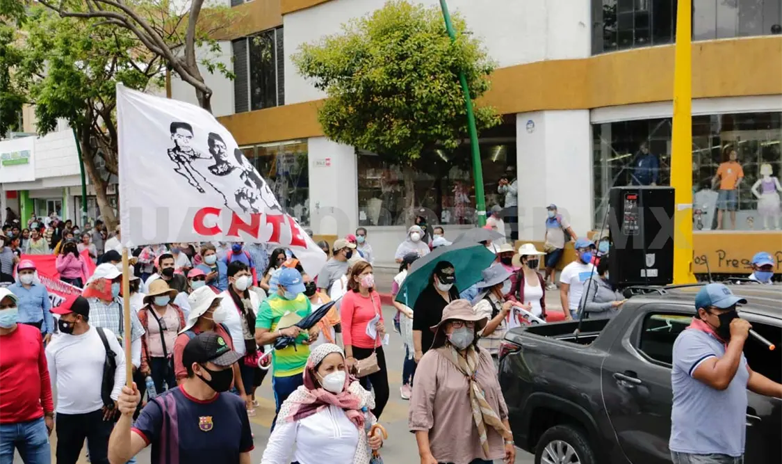 Comienzan movimientos por dirigencia de la CNTE