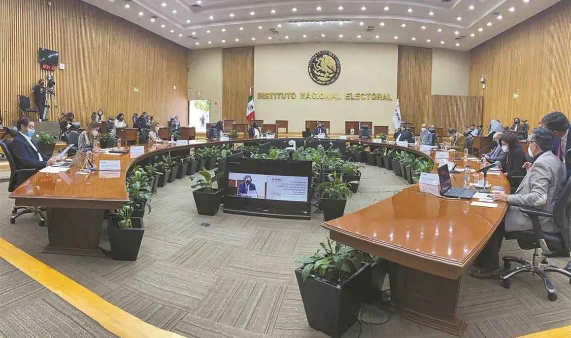 El INE propone aplazar revocación de mandato
