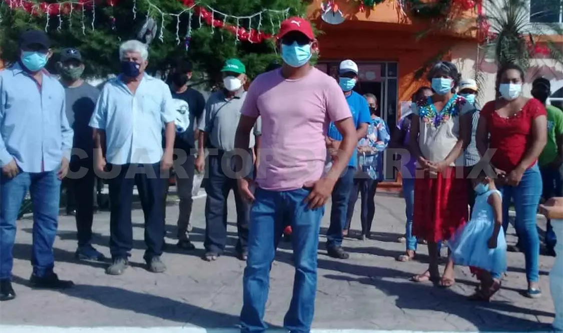 Pobladores se manifiestan contra alcalde por abusos