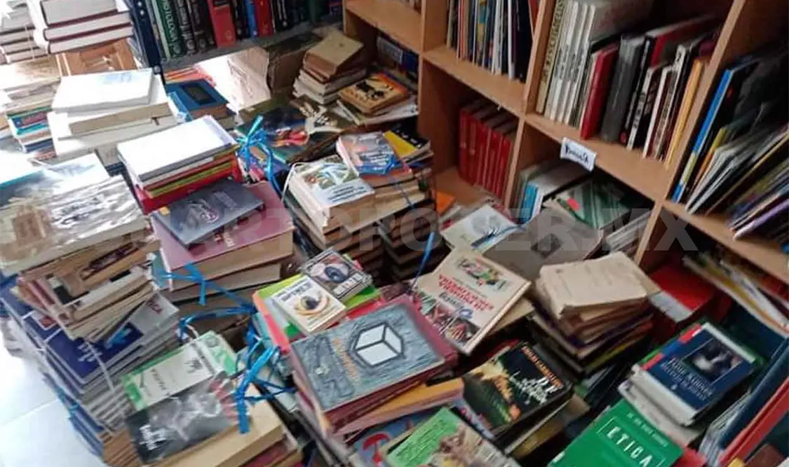 Asaltan librería en pleno centro de Tuxtla