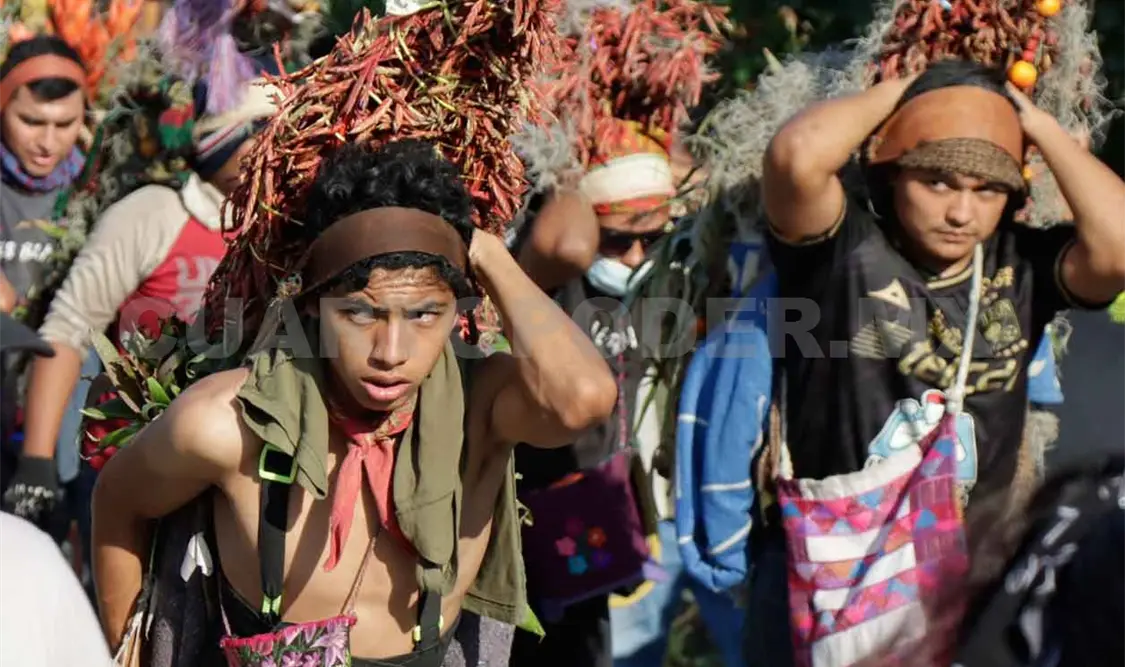 FOTO REPORTAJE - CHIAPA DE CORZO Penitentes cumplen su manda al niño Florero
