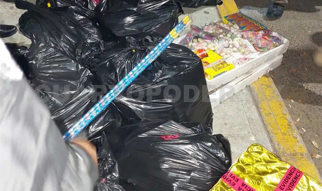 20 bolsas negras con material pirotécnico fueron puestas a disposición de la FGR.