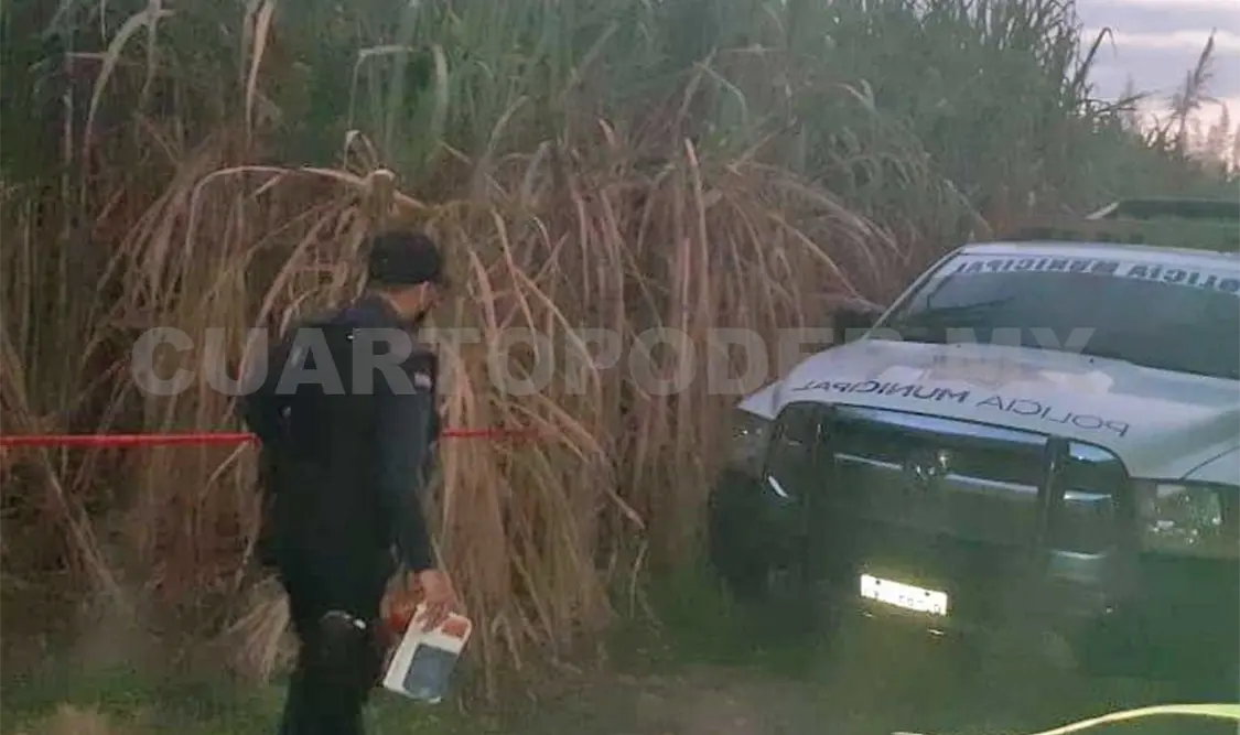 Tras confirmarse el deceso, oficiales pidieron la intervención de personal de Servicio Periciales quien se encargó de trasladar el cuerpo al Semefo. Víctor Sánchez / CP