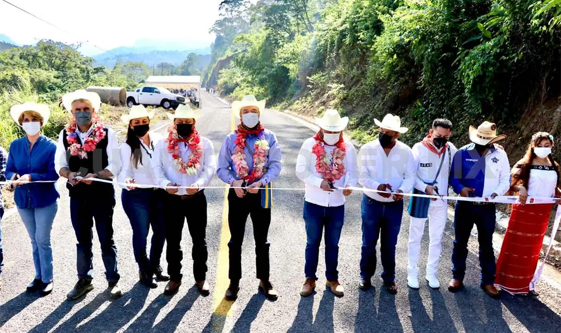 Inaugura REC modernización de carretera